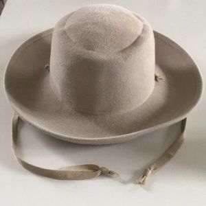 CLYDE soft wool hat BNWT worn to try on only